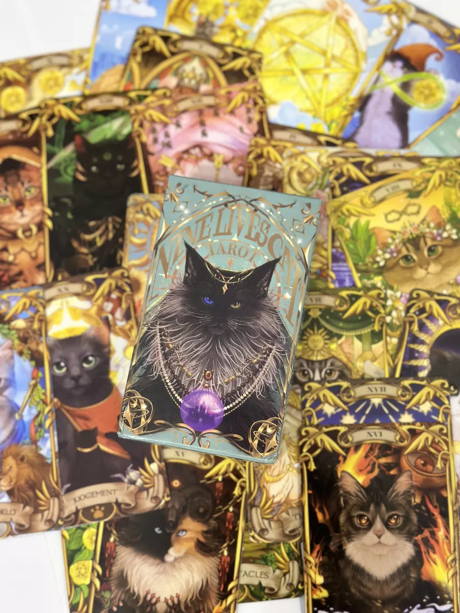 Дев'ять життів Котів Таро 78 карт 10,5 х 6 см Nine Lives Cat Tarot