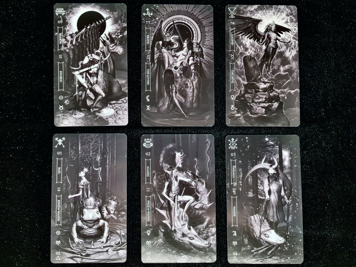Гоетія Таро у Темряві 78 карт 10,5 х 6 см. Goetia Tarot in Darkness. Карти Таро.